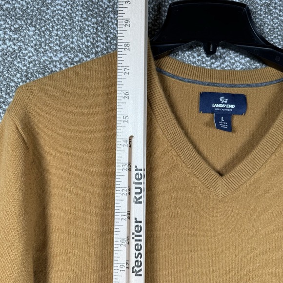 Lands End 100% Cashmere Sweater Mens Large Gold Brown V-Neck Quiet Luxury Autumn - Picture 4 of 5